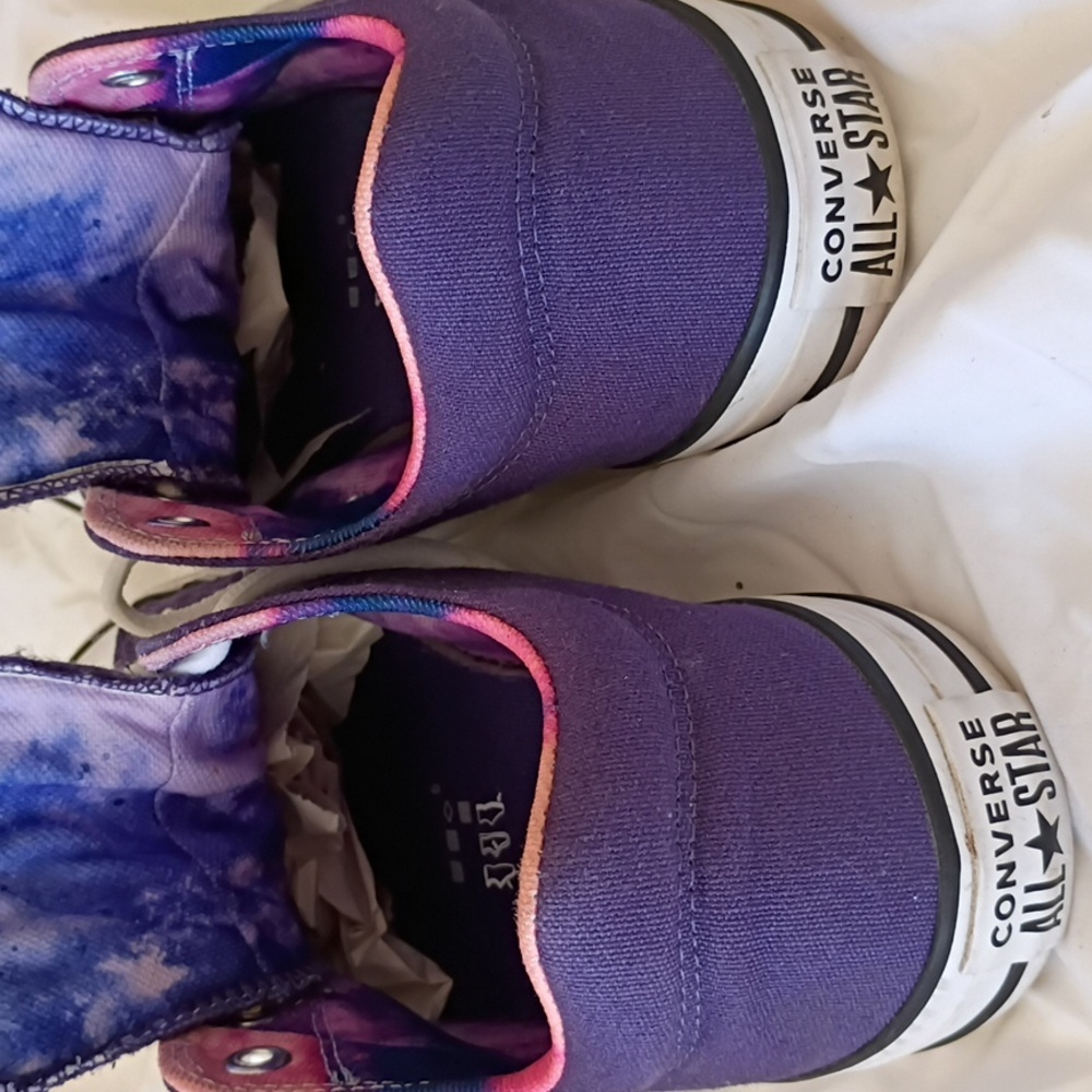 Converse Purple Low Top Sneakers with Pink Lining - Picture 5 of 8